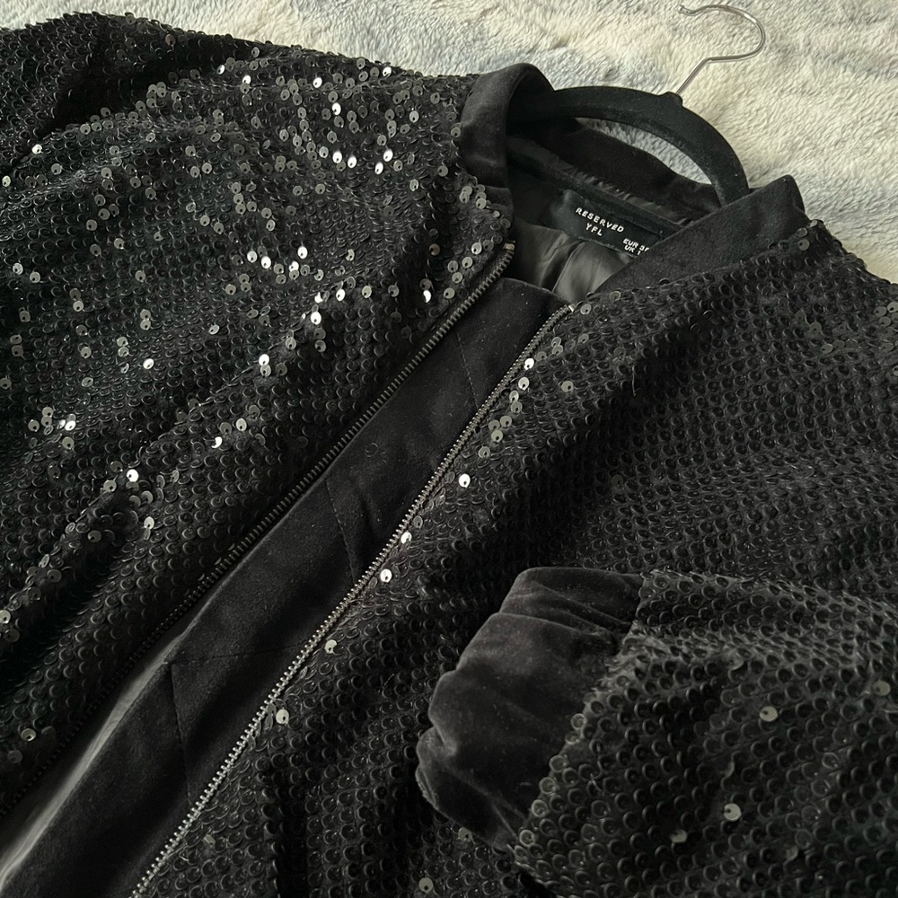 Beautiful shiny jacket - Picture 5 of 6